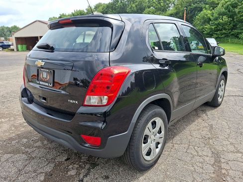 Used 2017 Chevrolet Trax LS FWD image 23