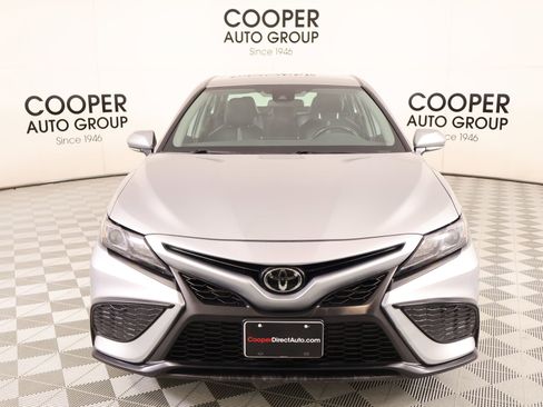 Used 2024 Toyota Camry SE FWD image 8