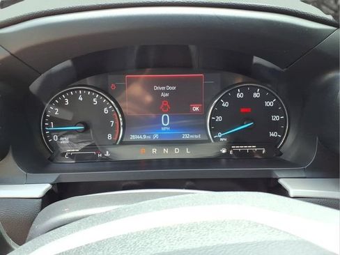 Used 2024 Ford Explorer XLT AWD/4WD image 22