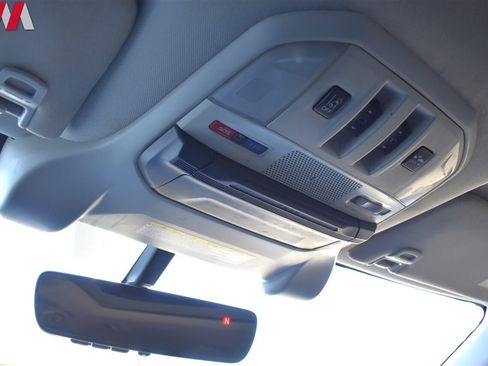 Used 2022 Subaru Ascent Limited w/ Technology Package image 18