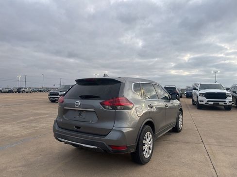 Used 2018 Nissan Rogue S image 21