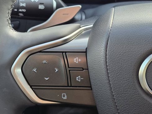 Used 2023 Lexus RZ 450e Premium image 16