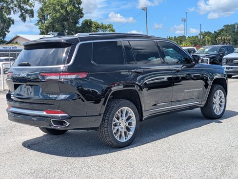 Used 2021 Jeep Grand Cherokee L Summit w/ Luxury Tech Group V AWD/4WD image 4