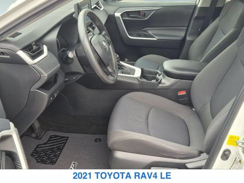 Used 2021 Toyota RAV4 LE w/ Carpet Mat Package (TMS) AWD/4WD image 14