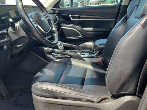 Used 2023 Kia Telluride S w/ S Sunroof Package FWD image 22