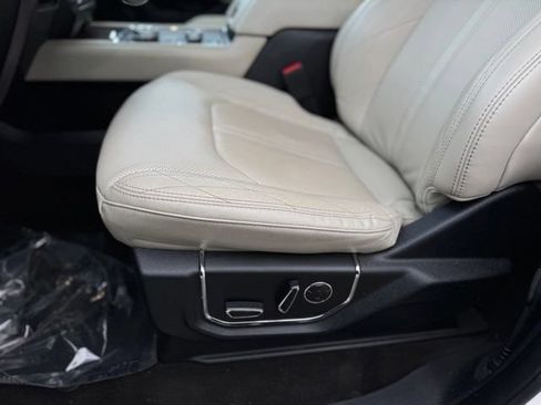 Certified 2020 Ford Expedition Max Platinum AWD/4WD image 6