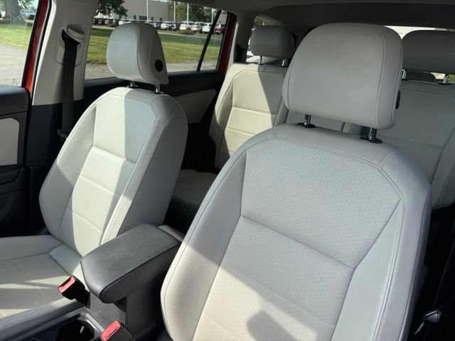 Used 2019 Volkswagen Tiguan SE AWD/4WD image 19