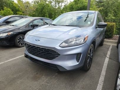 Used 2022 Ford Escape SE w/ SE Sport Appearance Package