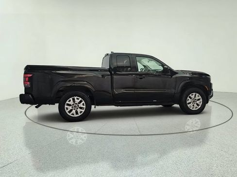Used 2023 Nissan Frontier SV w/ Technology Package RWD image 3