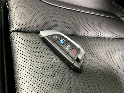 New 2025 BMW 230i Coupe w/ Convenience Package RWD image 23
