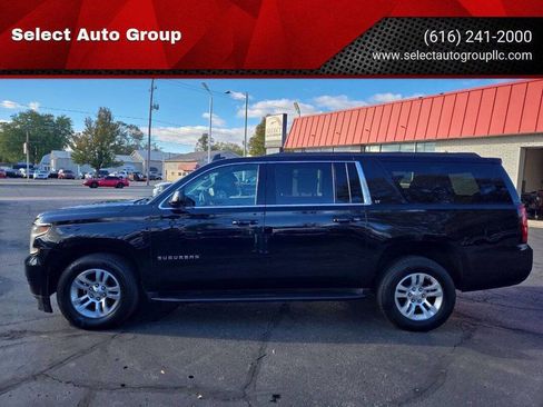 Used 2020 Chevrolet Suburban LT image 1