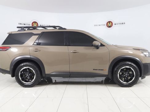 Used 2024 Nissan Pathfinder Rock Creek image 2