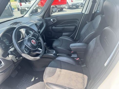 Used 2018 FIAT 500L Pop image 8