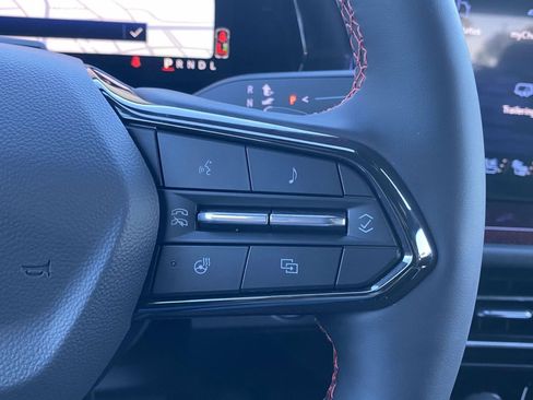 New 2026 Chevrolet Traverse RS w/ LPO, Floor Liner Package FWD image 20