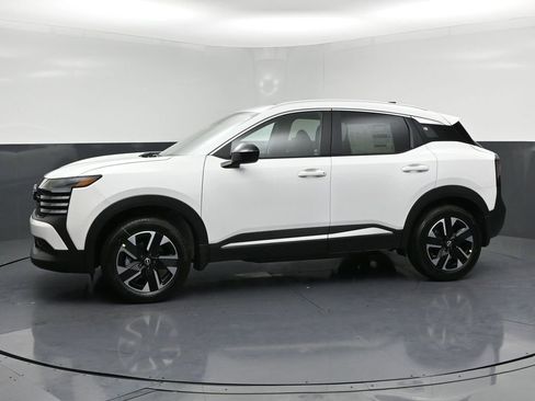 New 2026 Nissan Kicks SV w/ SV Premium Package AWD/4WD image 2