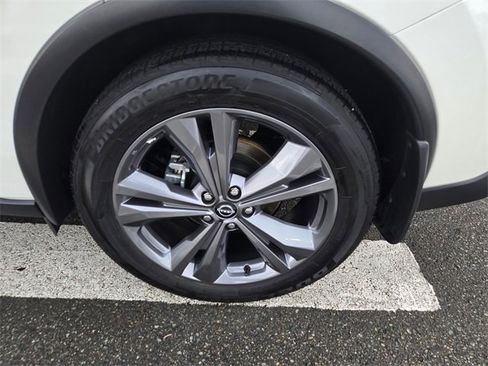 Used 2024 Nissan Murano Platinum w/ Cargo Package image 12