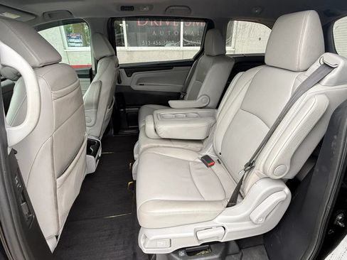Used 2019 Honda Odyssey Elite image 7