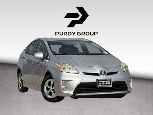 Used 2015 Toyota Prius Two FWD image 1