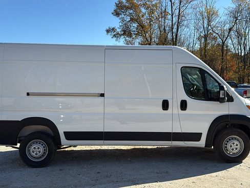 Used 2025 RAM ProMaster 2500 image 3