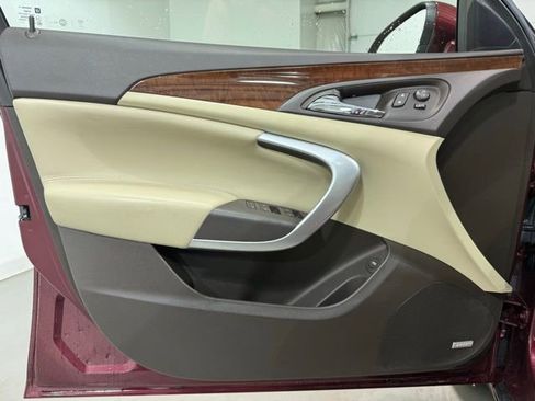 Used 2017 Buick Regal Premium w/ Driver Confidence Package #1 image 8