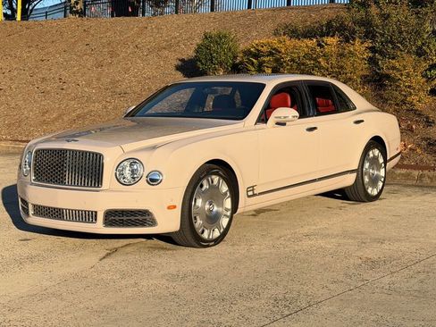 Used 2019 Bentley Mulsanne image 10