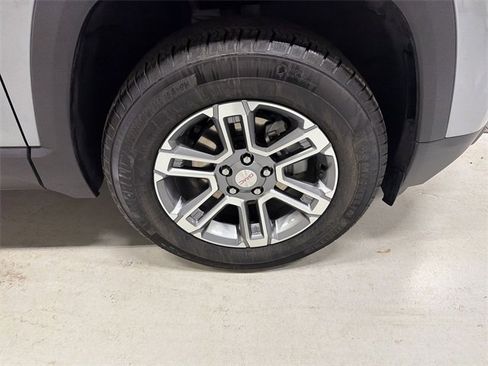 Certified 2025 GMC Terrain Elevation image 14