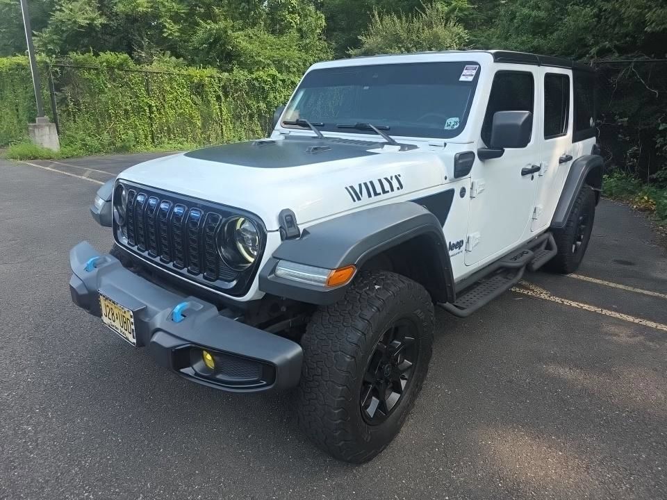Used 2024 Jeep Wrangler Unlimited AWD/4WD image 3