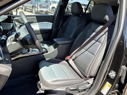 New 2026 Chevrolet Trax LT w/ LT Convenience Package FWD image 20