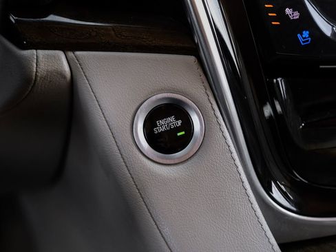 Used 2020 Cadillac Escalade ESV Premium Luxury image 19