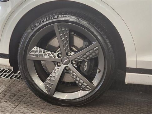 Used 2023 Genesis GV70 3.5T Sport w/ Sport Prestige Package image 11