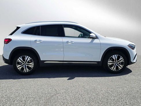 Used 2026 Mercedes-Benz GLA 250 4MATIC image 2