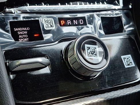 New 2025 Jeep Grand Cherokee Limited image 10