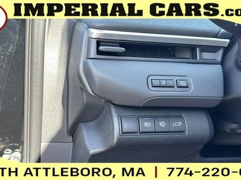 New 2026 Subaru Solterra Premium image 17