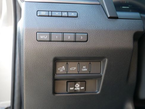 Used 2024 Lexus GX 550 w/ Cold Area Package AWD/4WD image 18