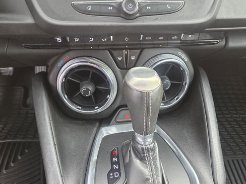 Used 2017 Chevrolet Camaro LT image 17