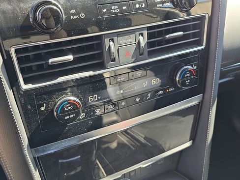 Used 2024 INFINITI QX80 Luxe image 24