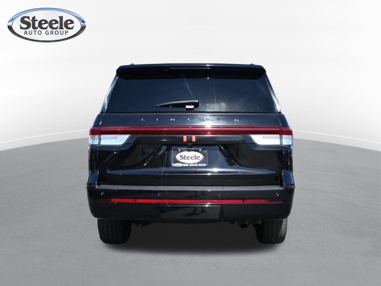 Used 2023 Lincoln Navigator Reserve AWD/4WD image 6