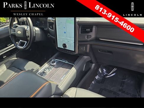 Used 2023 Ford Expedition Platinum AWD/4WD image 10