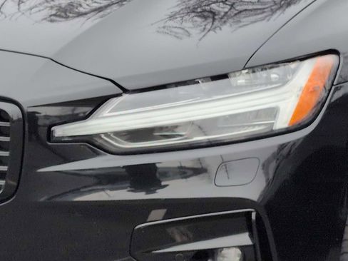 Used 2024 Volvo S60 B5 Core image 11