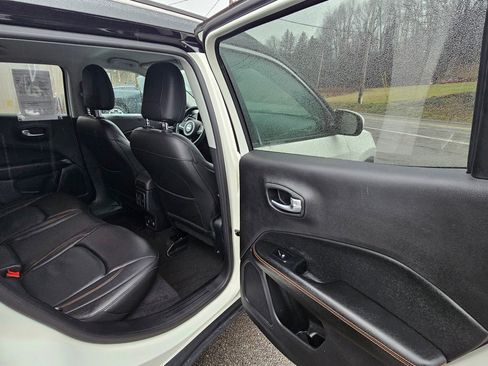 Used 2018 Jeep Compass Limited w/ Navigation Group image 8