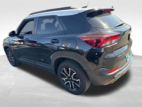 Used 2023 Chevrolet TrailBlazer ACTIV w/ Convenience Package FWD image 3