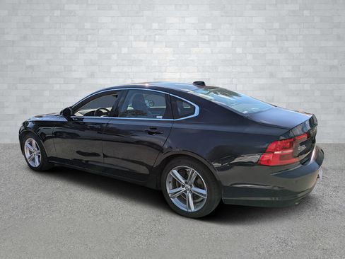 Used 2017 Volvo S90 T5 Momentum w/ Convenience Package image 7