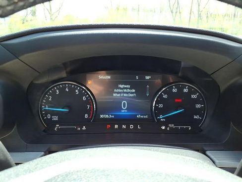 Used 2023 Ford Explorer XLT w/ Equipment Group 202A AWD/4WD image 18
