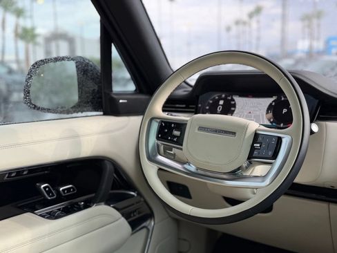 Used 2023 Land Rover Range Rover SE AWD/4WD image 6