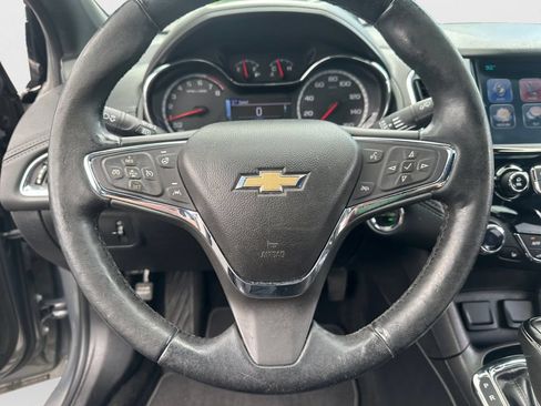 Used 2017 Chevrolet Cruze Premier FWD image 16