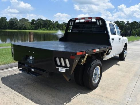 Used 2024 RAM 3500 Tradesman w/ Chrome Appearance Group image 5