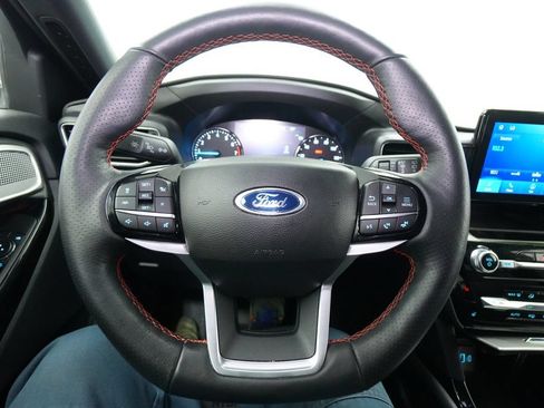 Used 2023 Ford Explorer ST-Line w/ Class IV Trailer Tow Package AWD/4WD image 41