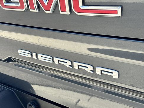 Used 2022 GMC Sierra 1500 AT4 w/ AT4 Preferred Package AWD/4WD image 16