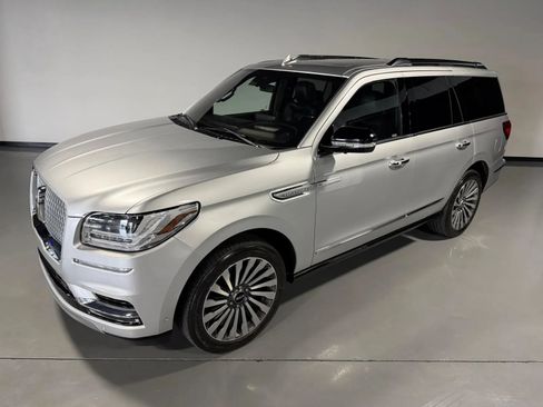 Used 2018 Lincoln Navigator Reserve w/ Technology Package AWD/4WD image 49