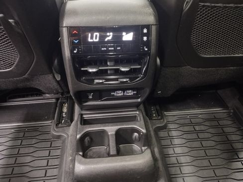 Used 2021 Jeep Grand Cherokee L Limited AWD/4WD image 40